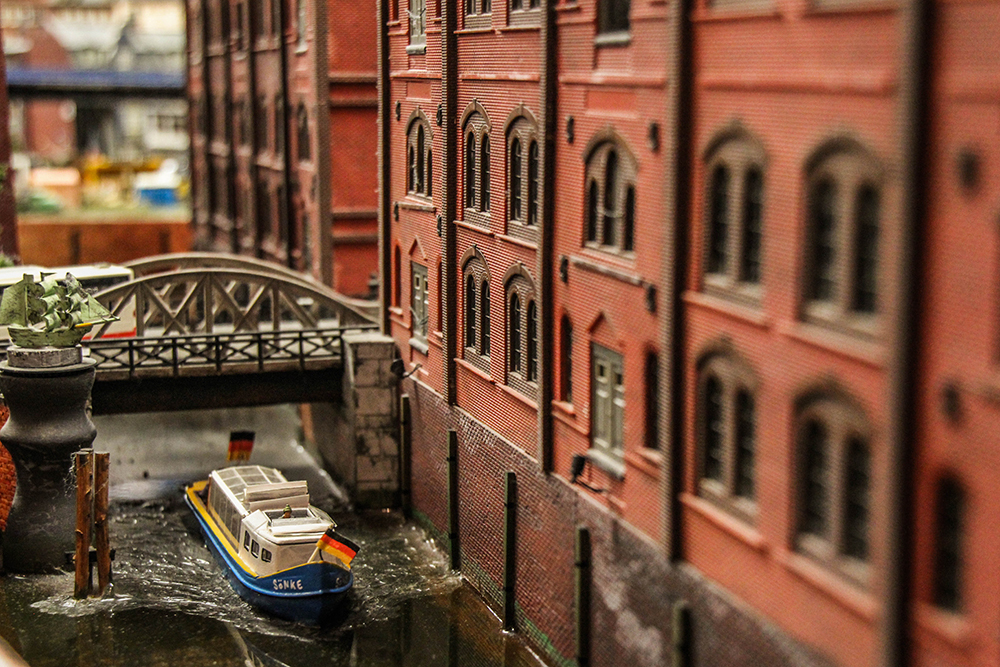 Miniatur Wunderland Modell einer Hafenrundfahrt im Miniatur Wunderland Hamburg